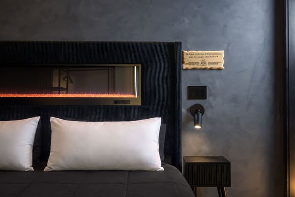 Bedroom 6 - King Bed